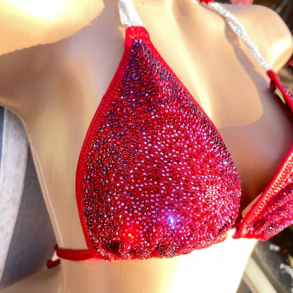 Stunning Red bikini competition posing suit perfect for NPC IFBB OCB IFBB NEW - Picture 12 of 12